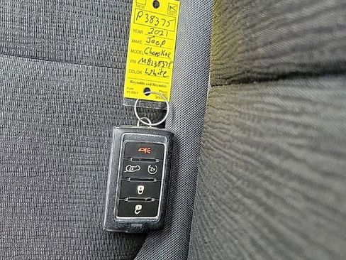 Used 2021 Jeep Grand Cherokee L Laredo w/ Luxury Tech Group I image 41