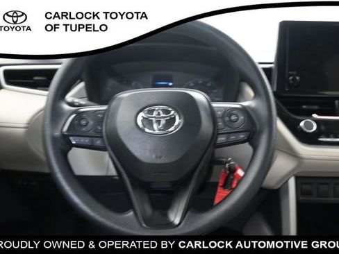 Used 2025 Toyota Corolla Cross L FWD image 27