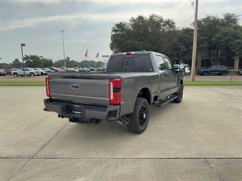 New 2026 Ford F250 Lariat w/ Black Appearance Package image 4