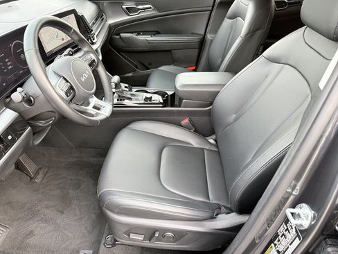 Used 2023 Kia Sportage SX FWD image 2