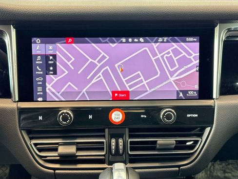 Used 2025 Porsche Macan image 15