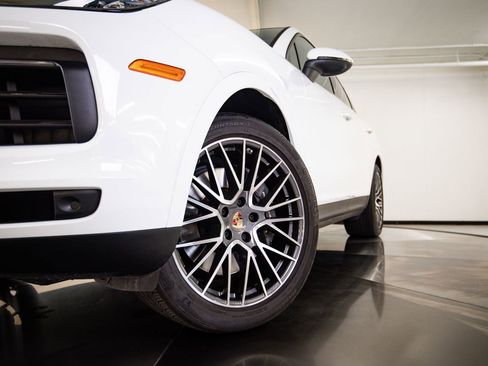 Certified 2023 Porsche Cayenne Coupe AWD/4WD image 12
