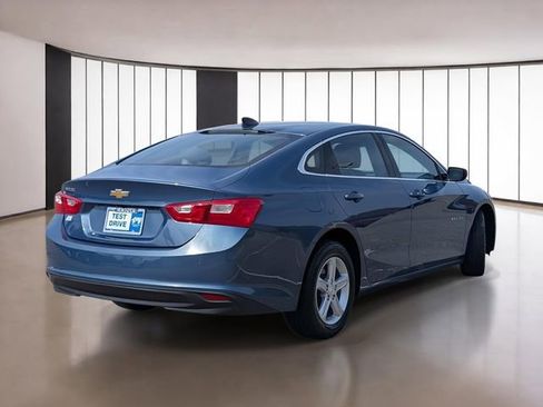 Used 2024 Chevrolet Malibu LS image 4