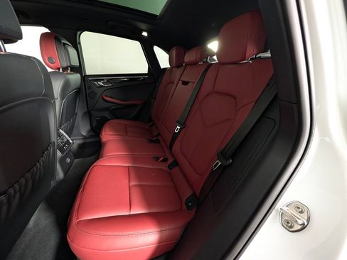 New 2026 Porsche Macan AWD/4WD image 25