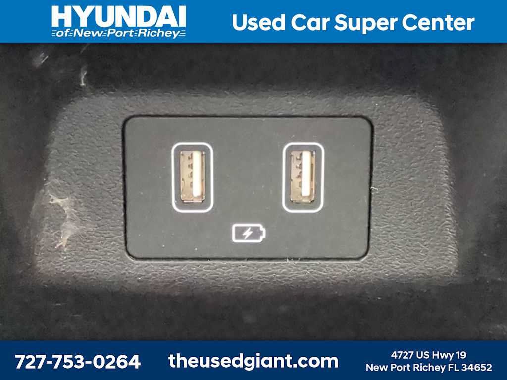 Certified 2022 Hyundai Tucson Limited w/ Cargo Package FWD image 16