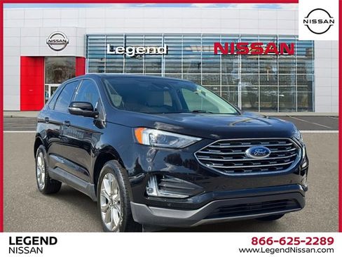 Used 2024 Ford Edge Titanium image 1