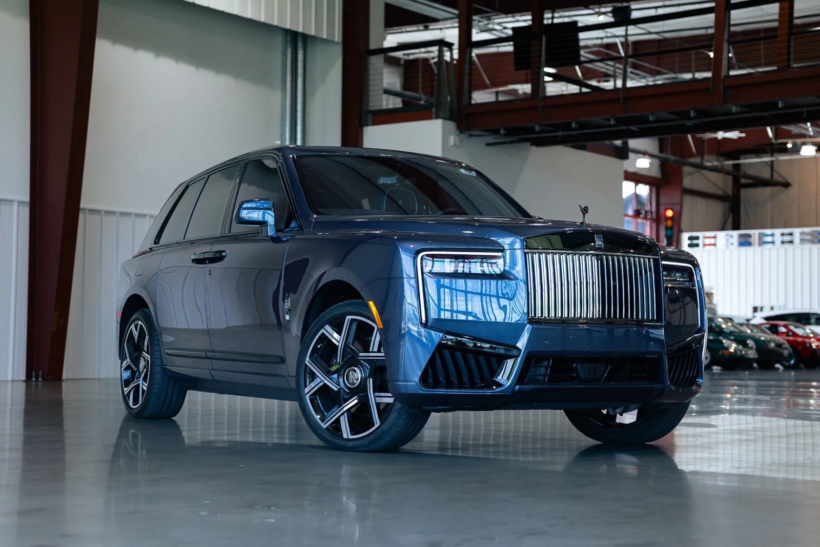 Used 2025 Rolls-Royce Cullinan Black Badge AWD/4WD image 5