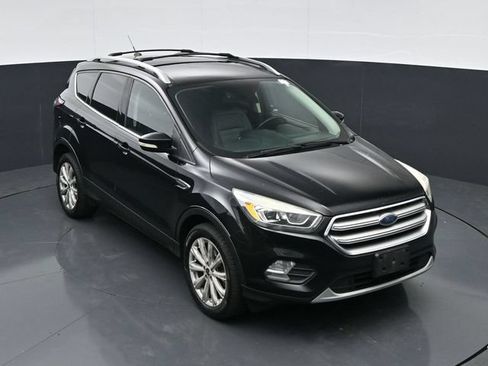 Used 2017 Ford Escape Titanium AWD/4WD image 29