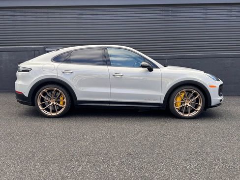Certified 2023 Porsche Cayenne Turbo GT image 11