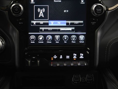 Used 2020 RAM 1500 Limited w/ Black Appearance Package AWD/4WD image 20