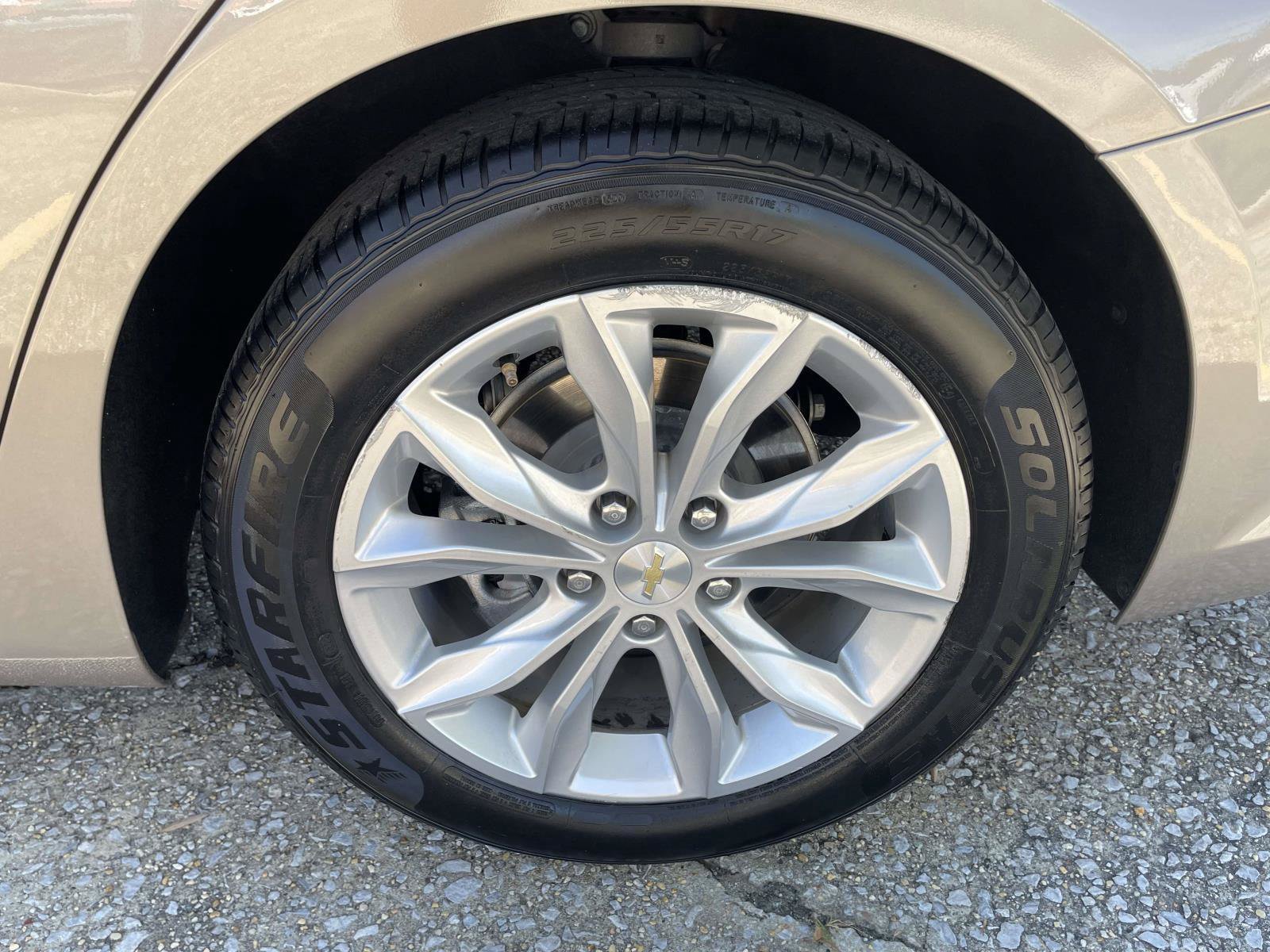 Used 2024 Chevrolet Malibu LT FWD image 9