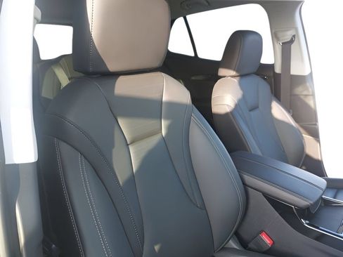 Used 2025 Buick Envision Preferred AWD/4WD image 41