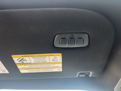 Used 2024 Ford Expedition Platinum image 37