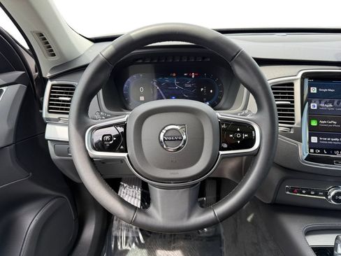 Used 2025 Volvo XC90 B5 Core AWD/4WD image 12