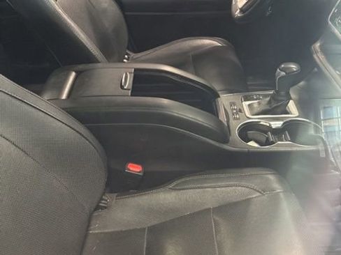 Used 2017 Toyota Highlander Limited Platinum image 13