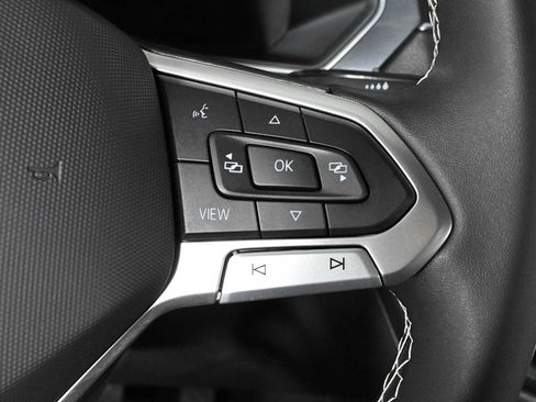 Certified 2023 Volkswagen Tiguan SE FWD image 21