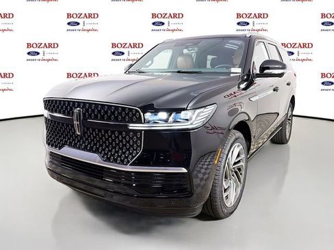 New 2026 Lincoln Navigator Reserve AWD/4WD image 4