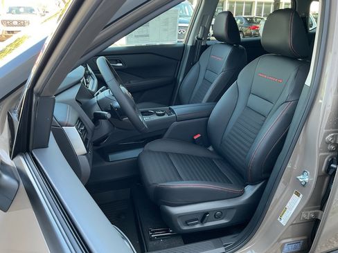 New 2026 Nissan Rogue SV image 12