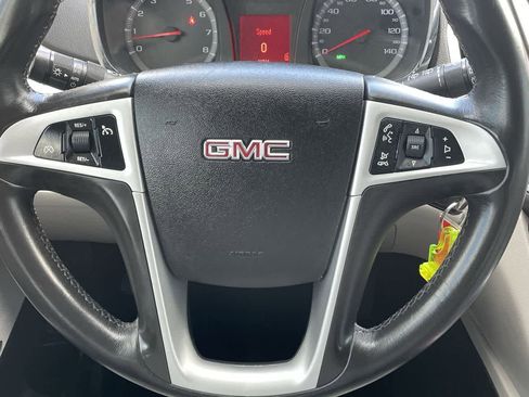 Used 2010 GMC Terrain SLT image 10