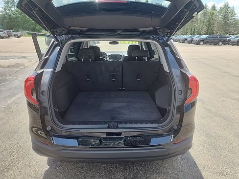 Used 2020 GMC Terrain SLE w/ Driver Convenience Package FWD image 18