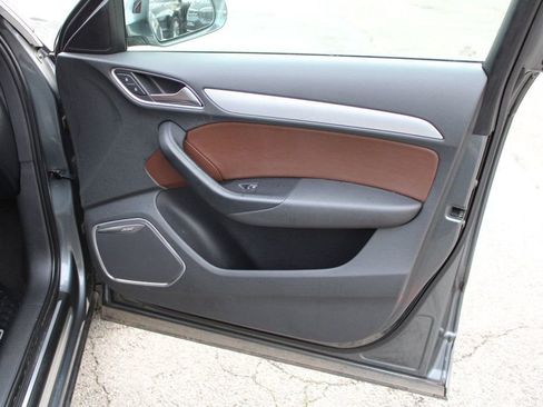 Used 2016 Audi Q3 2.0T Prestige w/ Prestige Package image 23