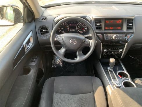 Used 2015 Nissan Pathfinder S AWD/4WD image 16