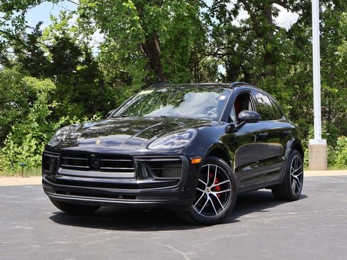 Used 2023 Porsche Macan S AWD/4WD image 1