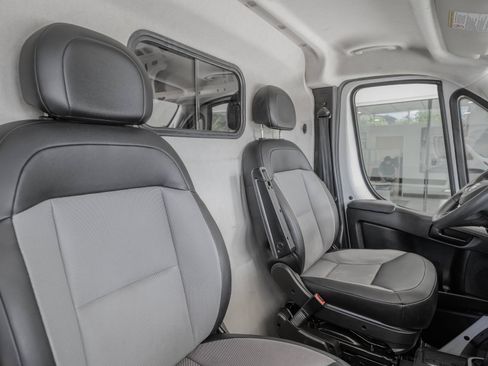 Used 2025 RAM ProMaster 2500 w/ Convenience Group FWD image 31