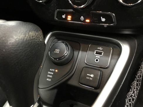 Used 2018 Jeep Compass Sport w/ Cold Weather Group AWD/4WD image 24