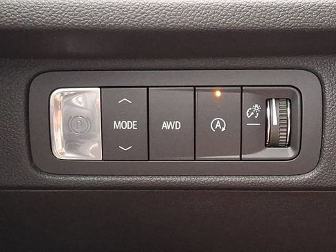 Certified 2026 Chevrolet Traverse LT AWD/4WD image 14