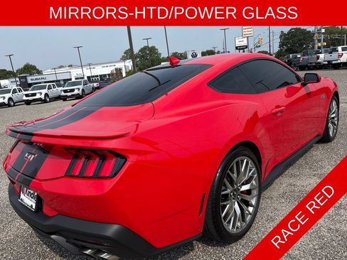 Used 2025 Ford Mustang GT Premium RWD image 26