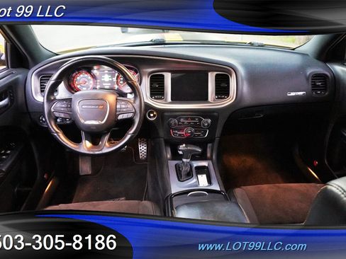 Used 2017 Dodge Charger R/T image 2