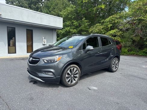 Used 2017 Buick Encore Essence FWD image 1