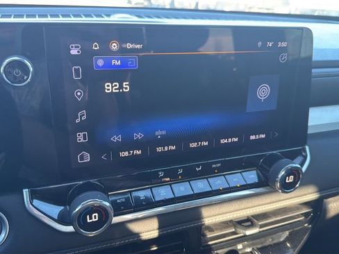 Used 2024 Chevrolet Colorado LT w/ LT Convenience Package image 24