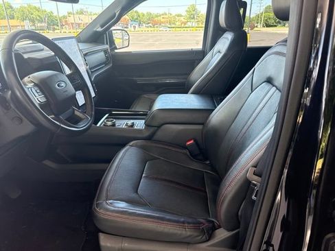 Used 2023 Ford Expedition Limited AWD/4WD image 17
