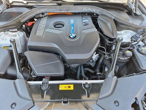 Used 2018 BMW 530e RWD image 24