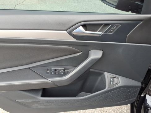 Used 2024 Volkswagen Jetta Sport FWD image 3