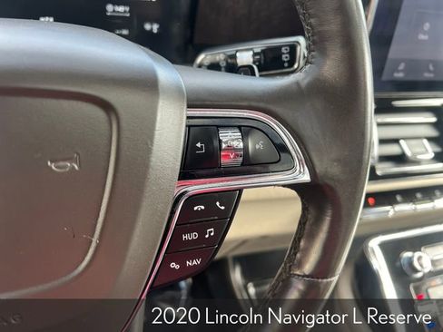 Used 2020 Lincoln Navigator L Reserve w/ Luxury Package image 31