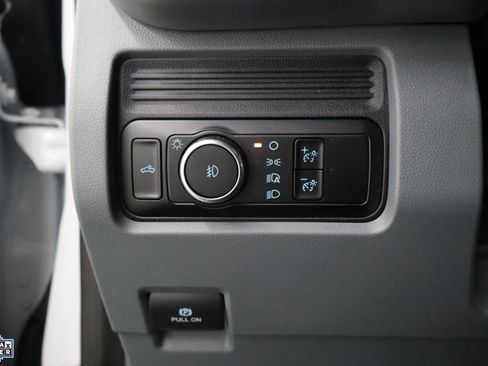 Certified 2025 Ford F250 XLT image 13