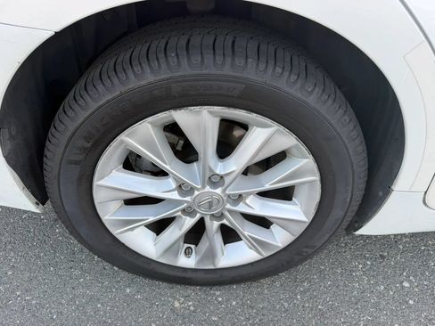 Used 2013 Lexus ES 300h w/ Luxury Pkg FWD image 33