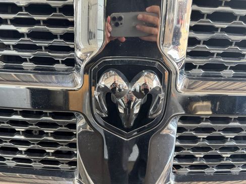 Used 2016 RAM 2500 Laramie AWD/4WD image 32