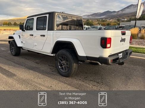 New 2025 Jeep Gladiator Sport image 6