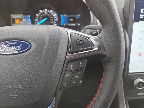 Used 2024 Ford Edge ST-Line image 12