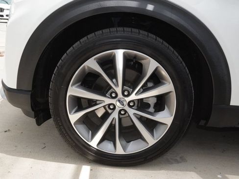 Used 2025 Ford Explorer Platinum w/ Ultimate Package RWD image 11