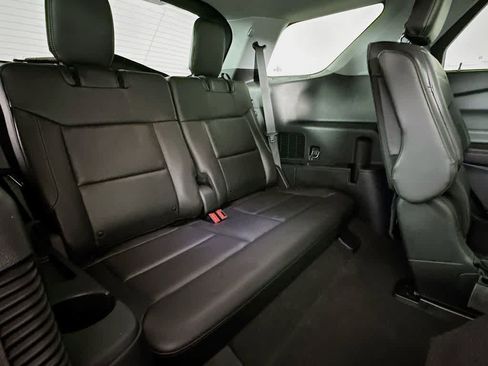 Certified 2022 Ford Explorer XLT w/ Equipment Group 202A image 31