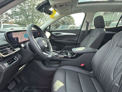 Certified 2025 Buick Envision Avenir image 24