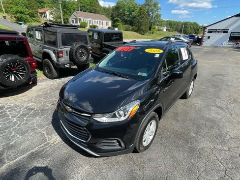 Used 2019 Chevrolet Trax LT w/ LT Convenience Package AWD/4WD image 15