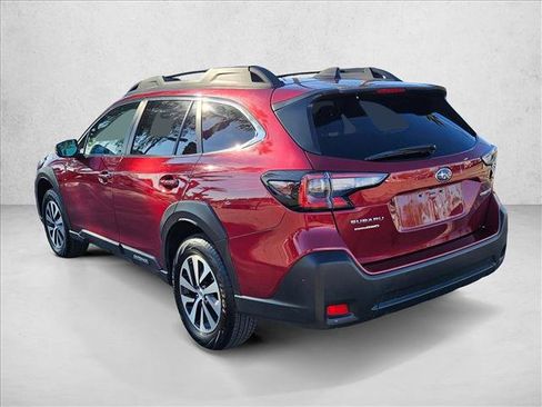 Used 2025 Subaru Outback Premium image 8
