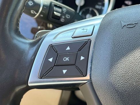 Used 2013 Mercedes-Benz GL 450 4MATIC image 31