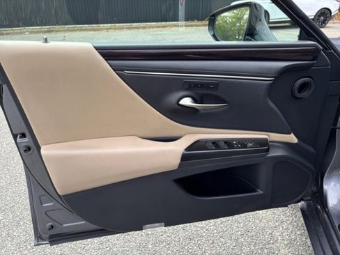 Used 2019 Lexus ES 350 image 21